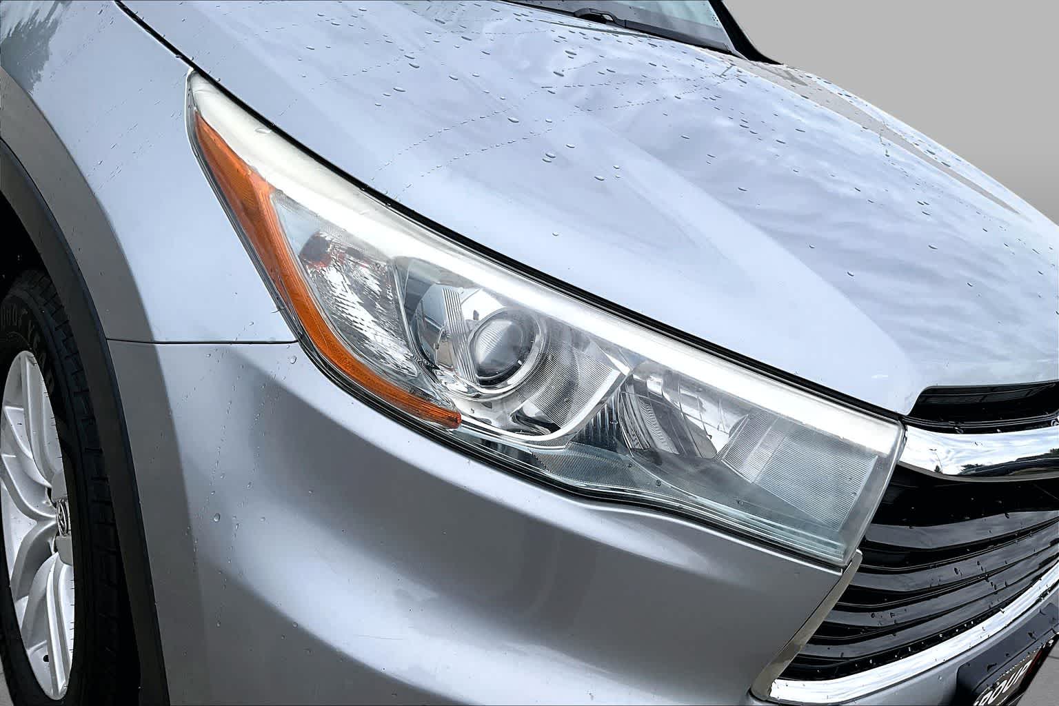 2016 Toyota Highlander LE Silver Sky Metallic at Group 1 Toyota Southwest