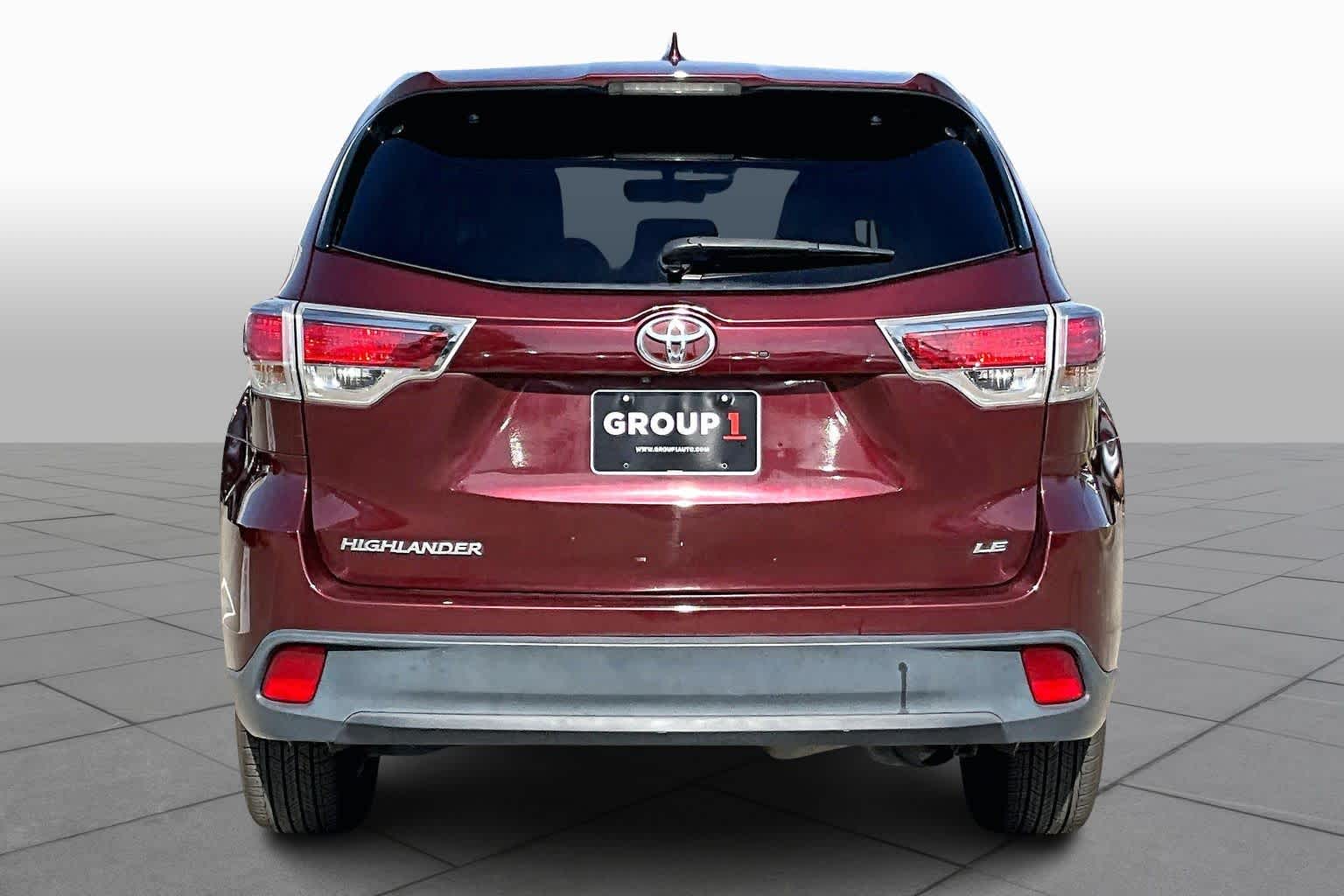 2016 Toyota Highlander LE Plus Ooh La La Rouge Mica at AutoNation USA Houston