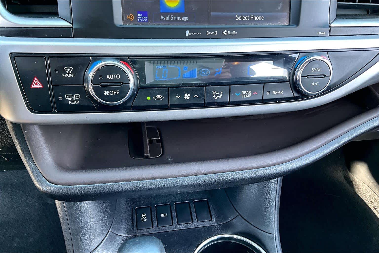 2016 Toyota Highlander LE Plus Ooh La La Rouge Mica at AutoNation USA Houston