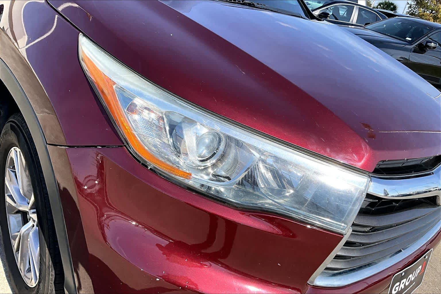 2016 Toyota Highlander LE Plus Ooh La La Rouge Mica at AutoNation USA Houston