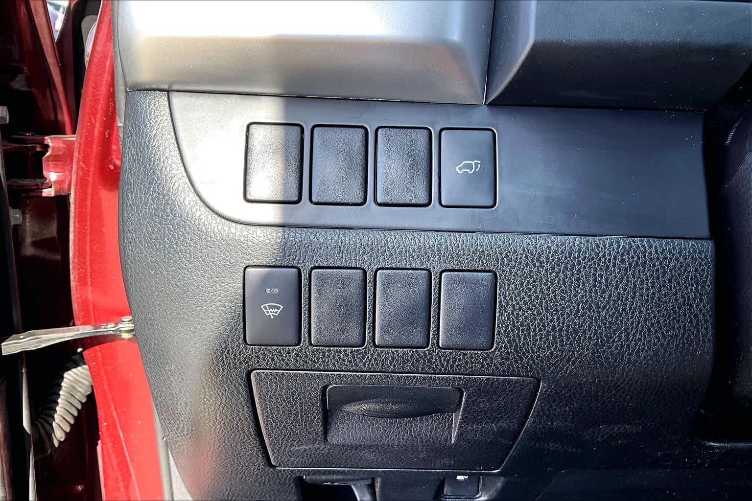 2016 Toyota Highlander LE Plus Ooh La La Rouge Mica at AutoNation USA Houston