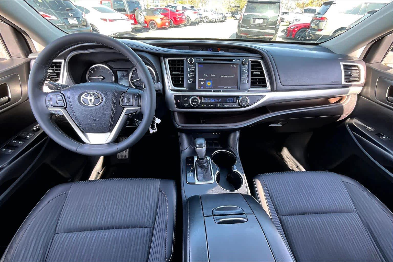 2016 Toyota Highlander LE Plus Ooh La La Rouge Mica at AutoNation USA Houston