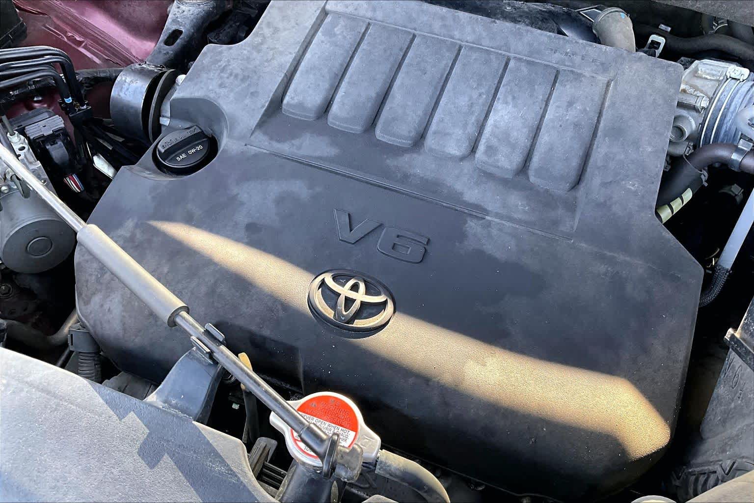 2016 Toyota Highlander LE Plus Ooh La La Rouge Mica at AutoNation USA Houston