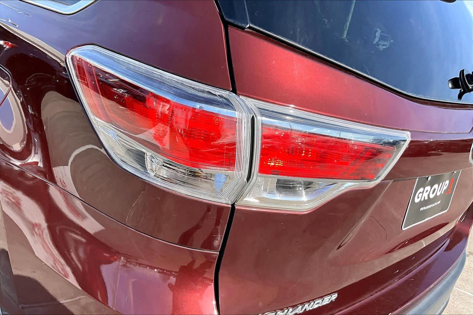 2016 Toyota Highlander LE Plus Ooh La La Rouge Mica at AutoNation USA Houston