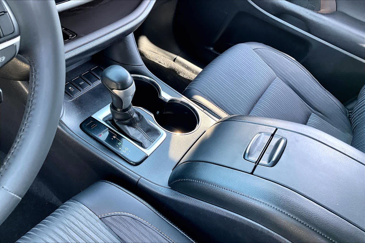 2016 Toyota Highlander LE Plus Ooh La La Rouge Mica at AutoNation USA Houston