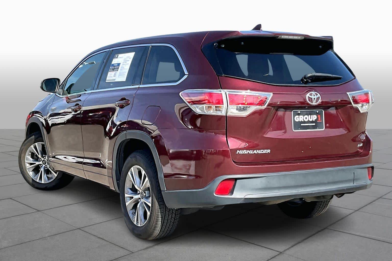 2016 Toyota Highlander LE Plus Ooh La La Rouge Mica at AutoNation USA Houston