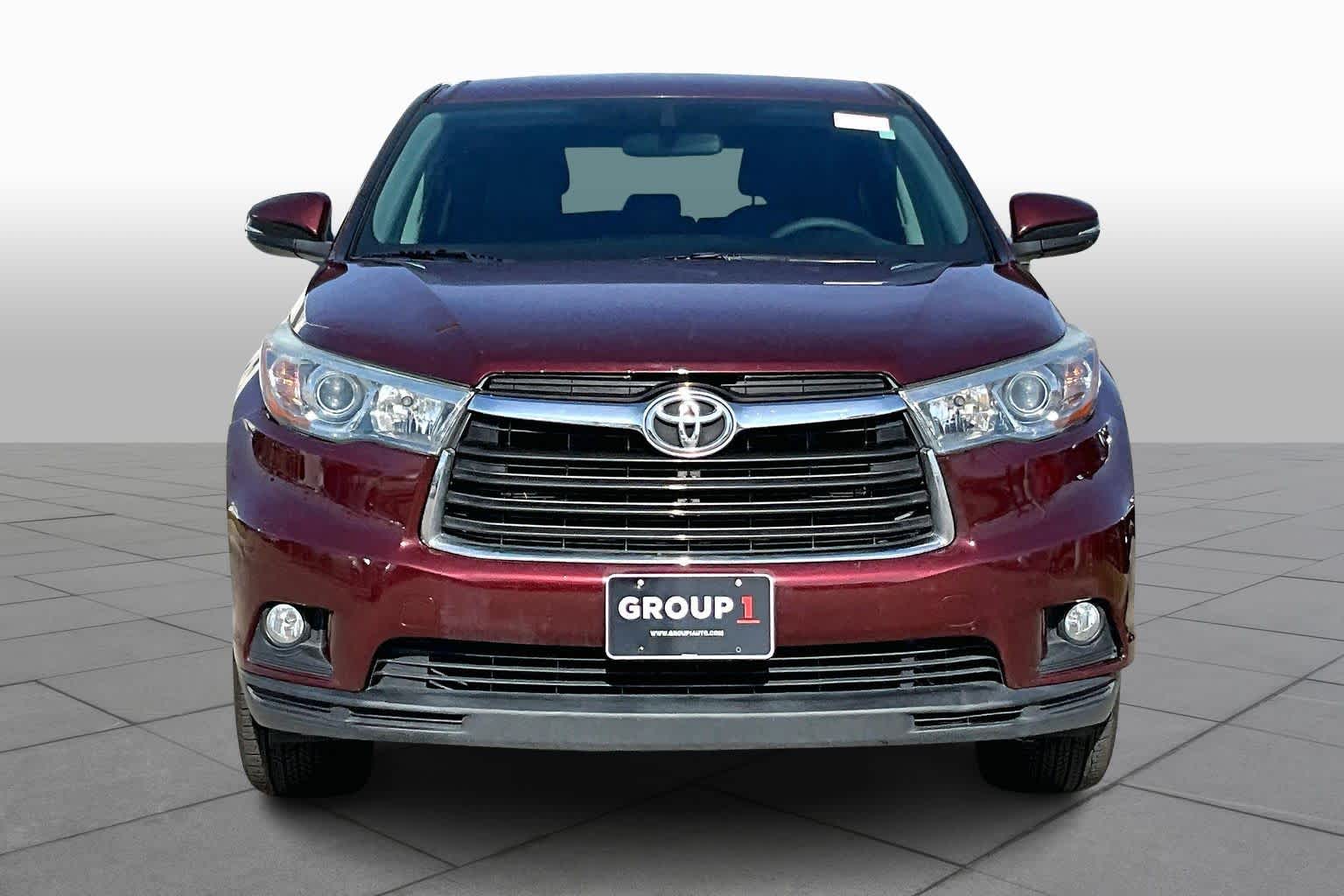 2016 Toyota Highlander LE Plus Ooh La La Rouge Mica at AutoNation USA Houston