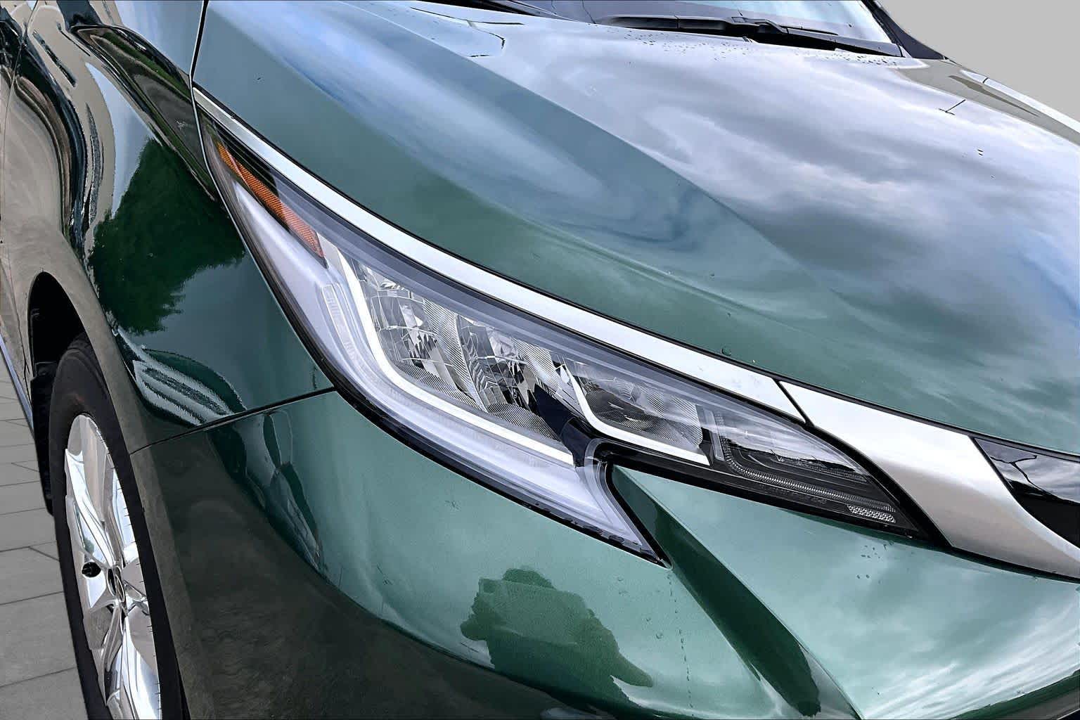 2025 Toyota Sienna Limited Cypress at Group 1 Toyota Southwest