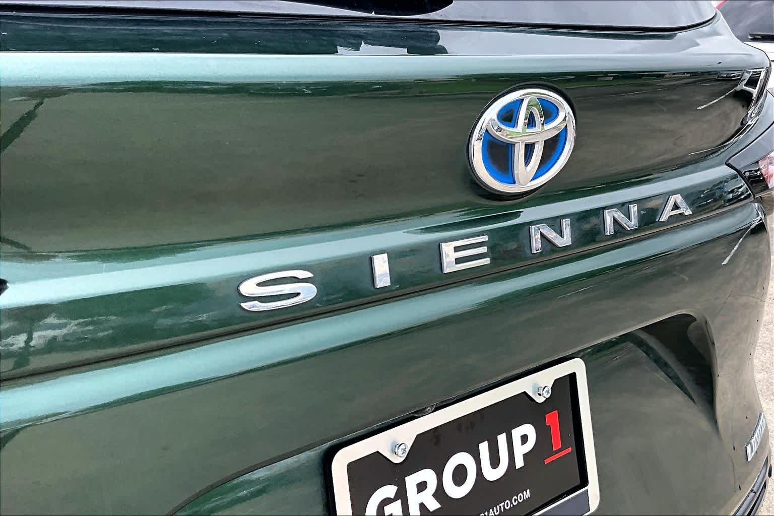 2025 Toyota Sienna Limited Cypress at Group 1 Toyota Southwest