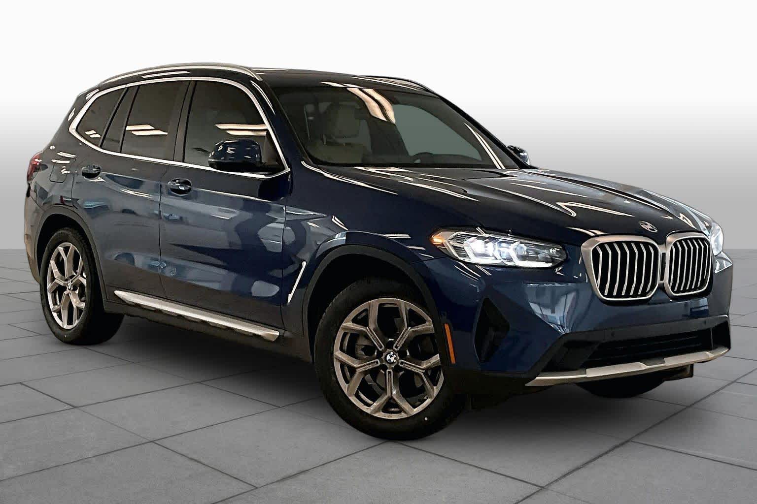 2023 BMW X3 xDrive30i photo 2 of 31