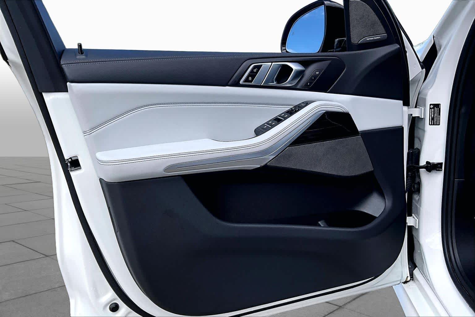 2023 BMW X5 xDrive40i xDrive40i Alpine White at Beck & Masten Kia