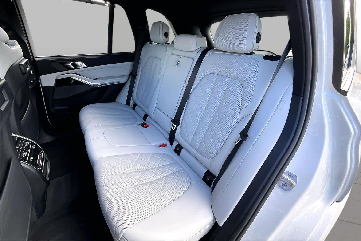 2023 BMW X5 xDrive40i xDrive40i Alpine White at Beck & Masten Kia