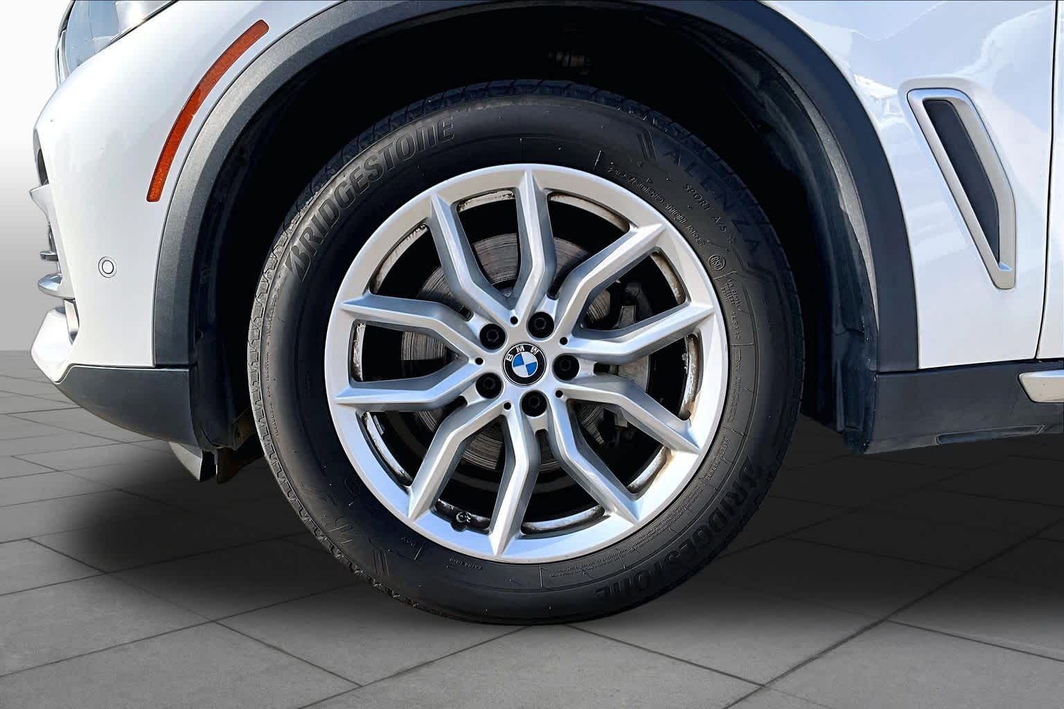 2019 BMW X5 xDrive40i xDrive40i Mineral White Metallic at Beck & Masten Kia