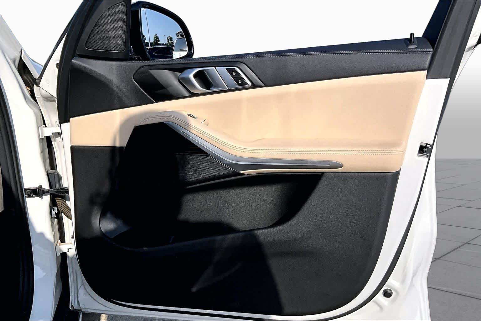 2019 BMW X5 xDrive40i xDrive40i Mineral White Metallic at Beck & Masten Kia