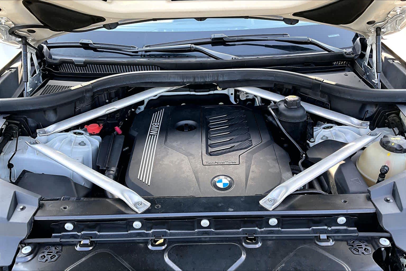 2019 BMW X5 xDrive40i xDrive40i Mineral White Metallic at Beck & Masten Kia