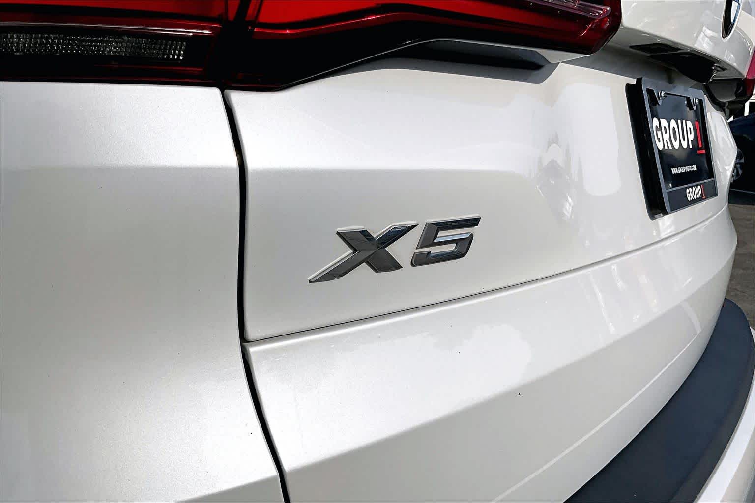 2019 BMW X5 xDrive40i xDrive40i Mineral White Metallic at Beck & Masten Kia