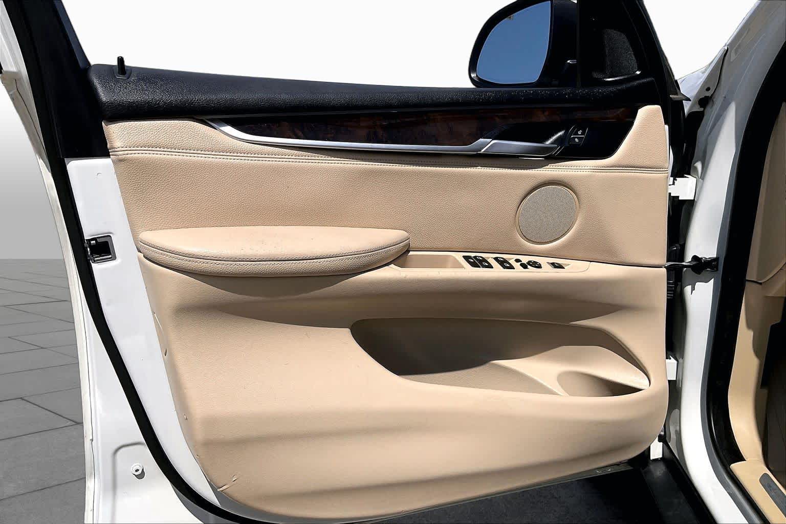 2015 BMW X5 sDrive35i sDrive35i Alpine White at Beck & Masten Kia