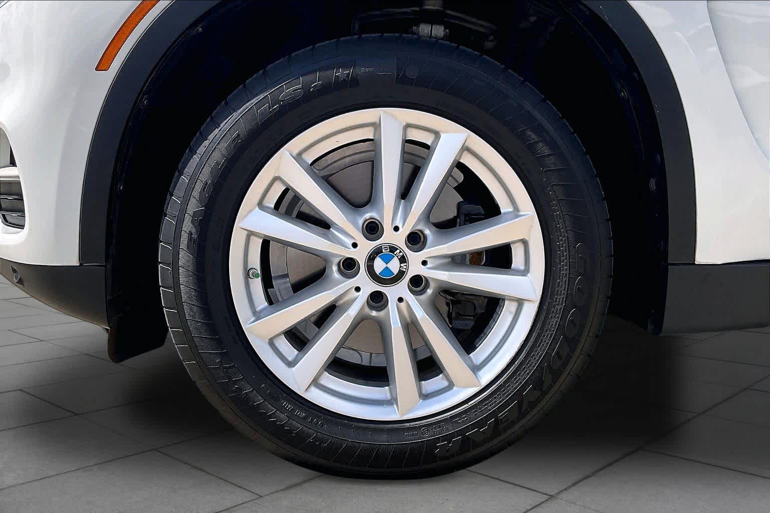 2015 BMW X5 sDrive35i sDrive35i Alpine White at Beck & Masten Kia