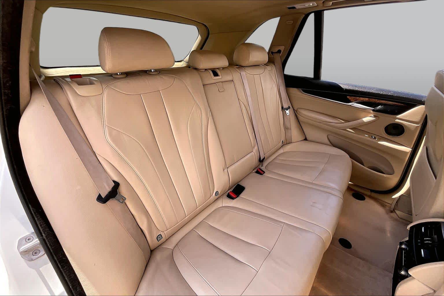 2015 BMW X5 sDrive35i sDrive35i Alpine White at Beck & Masten Kia
