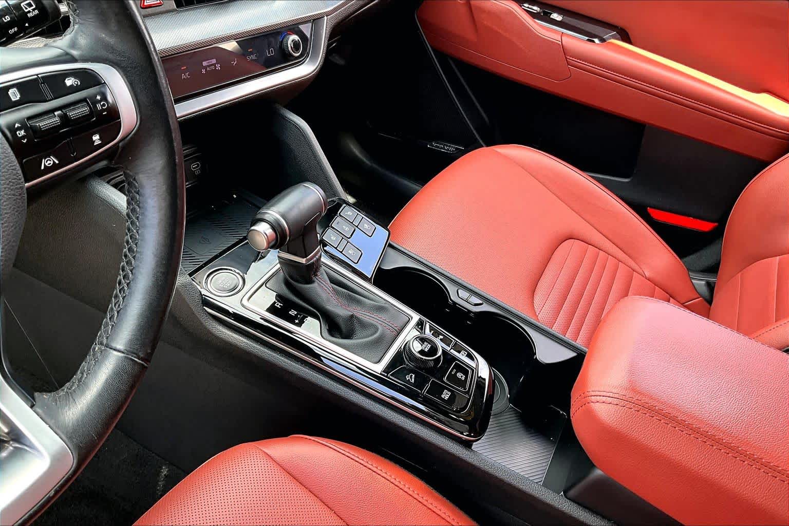 2024 Kia Sportage SX-Prestige Ebony Black at Westside Kia
