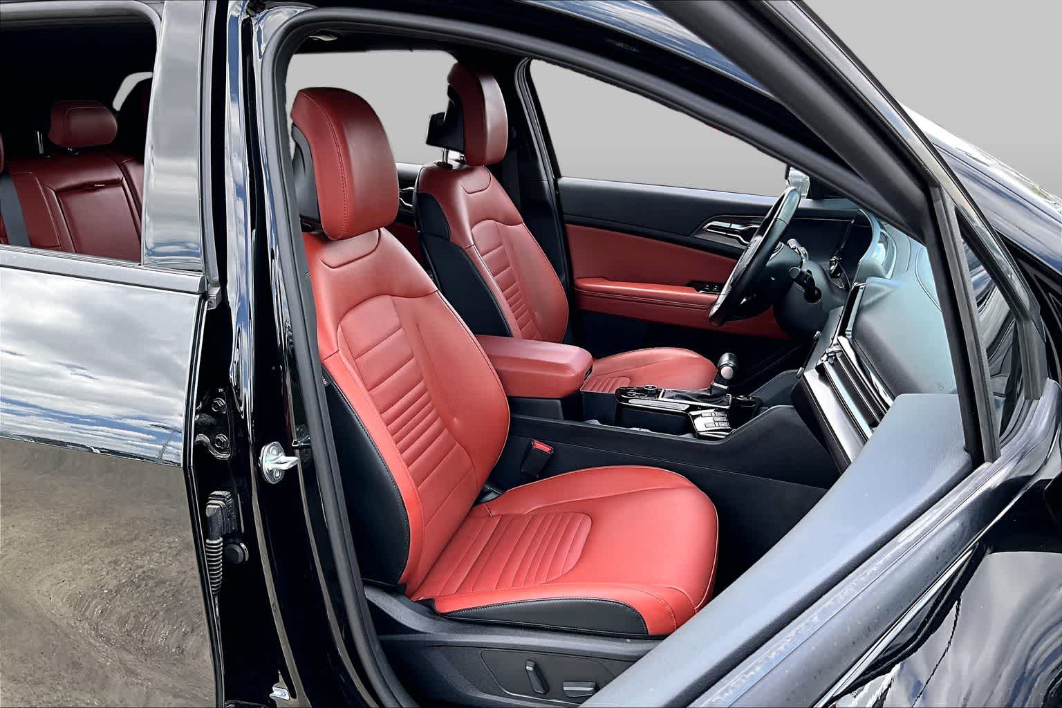 2024 Kia Sportage SX-Prestige Ebony Black at Beck & Masten Kia