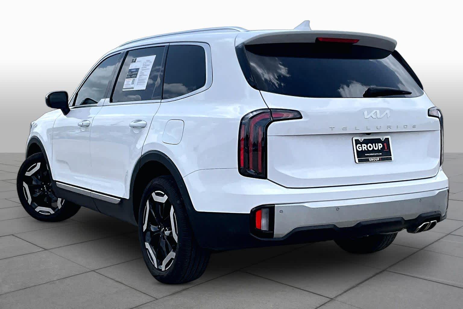 2024 Kia Telluride EX Glacial White Pearl at Friendly Ford Crosby