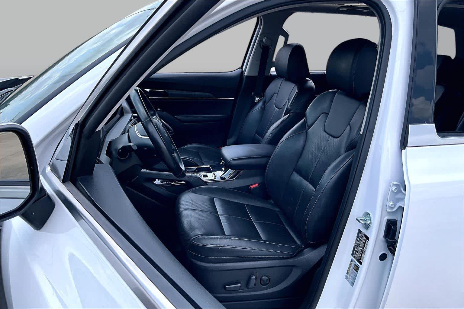 2024 Kia Telluride EX Glacial White Pearl at Friendly Ford Crosby
