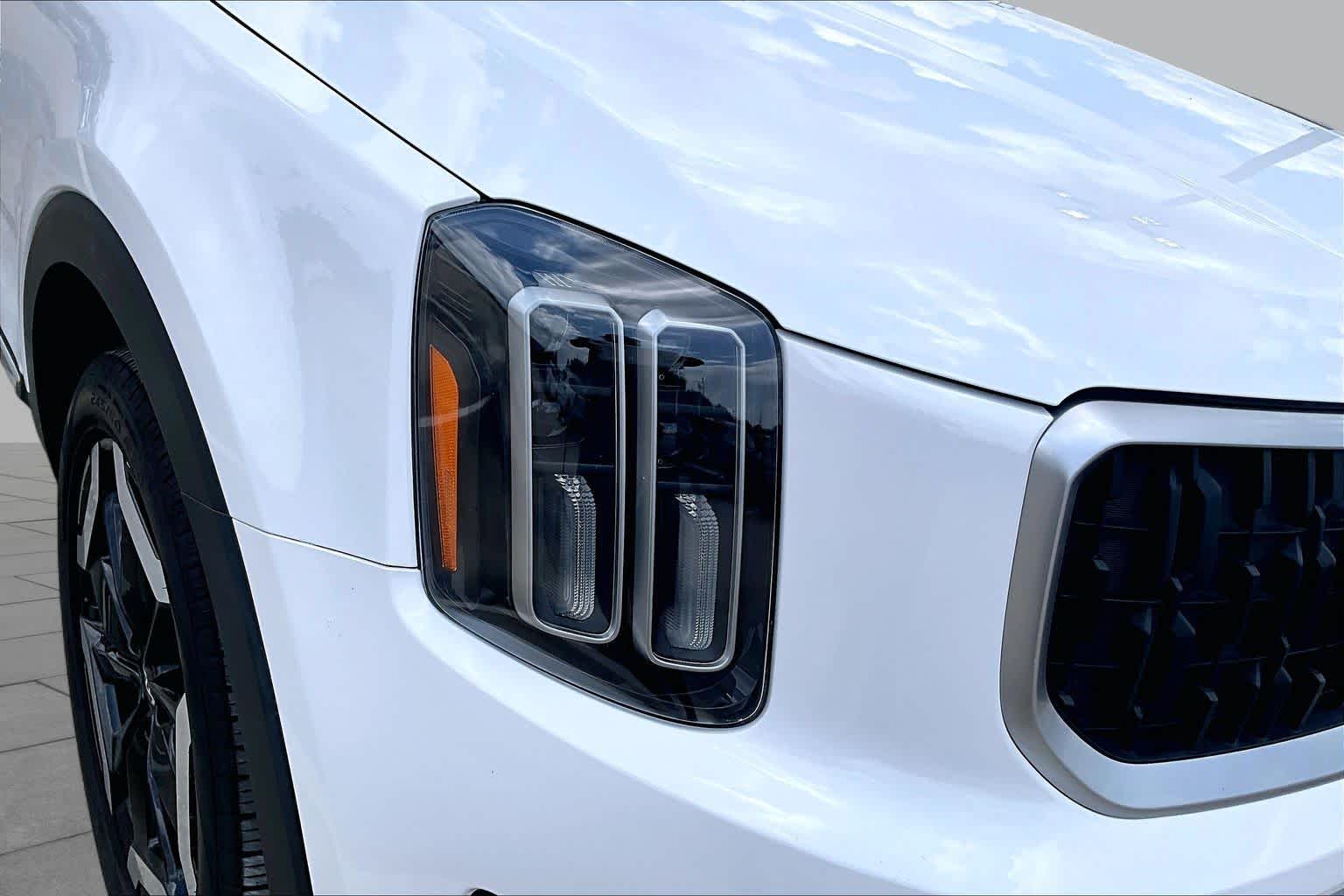 2024 Kia Telluride EX Glacial White Pearl at Friendly Ford Crosby