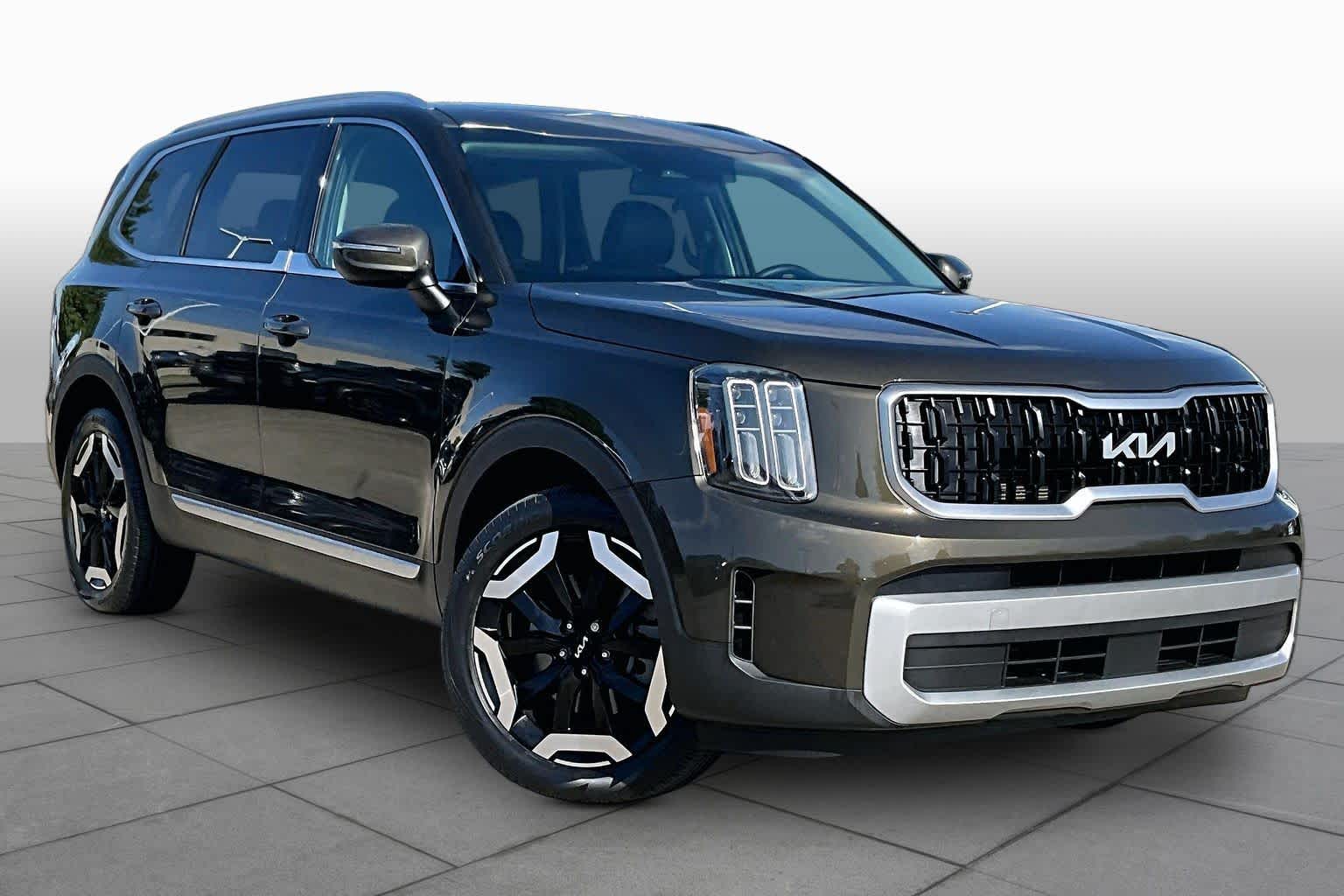 2023 Kia Telluride EX Dark Moss at Friendly Ford Crosby