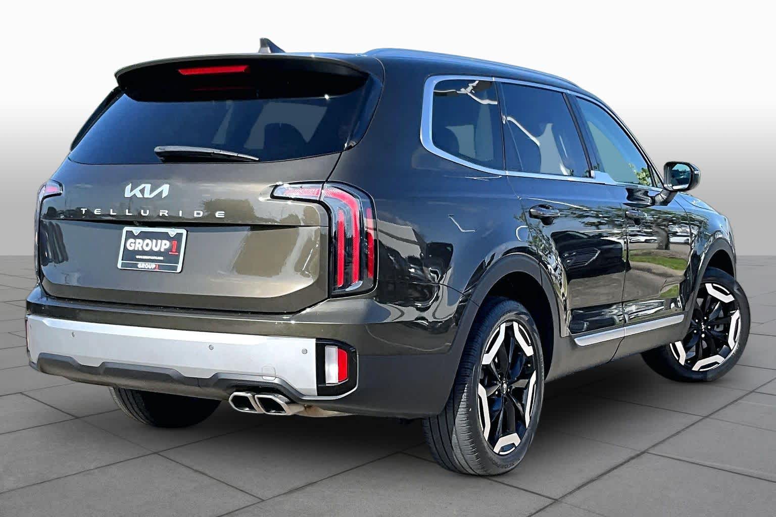 2023 Kia Telluride EX Dark Moss at Friendly Ford Crosby