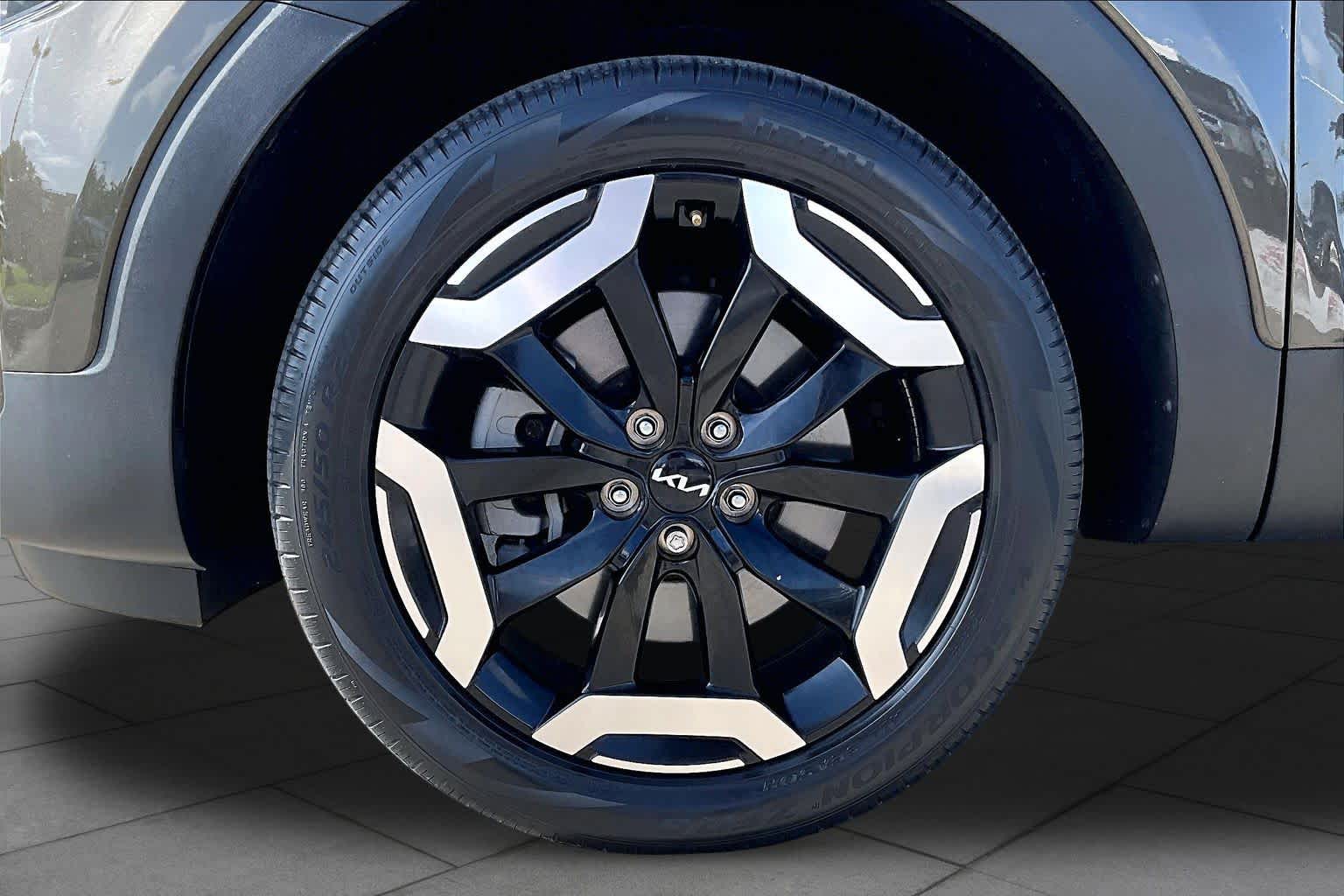 2023 Kia Telluride EX Dark Moss at Friendly Ford Crosby