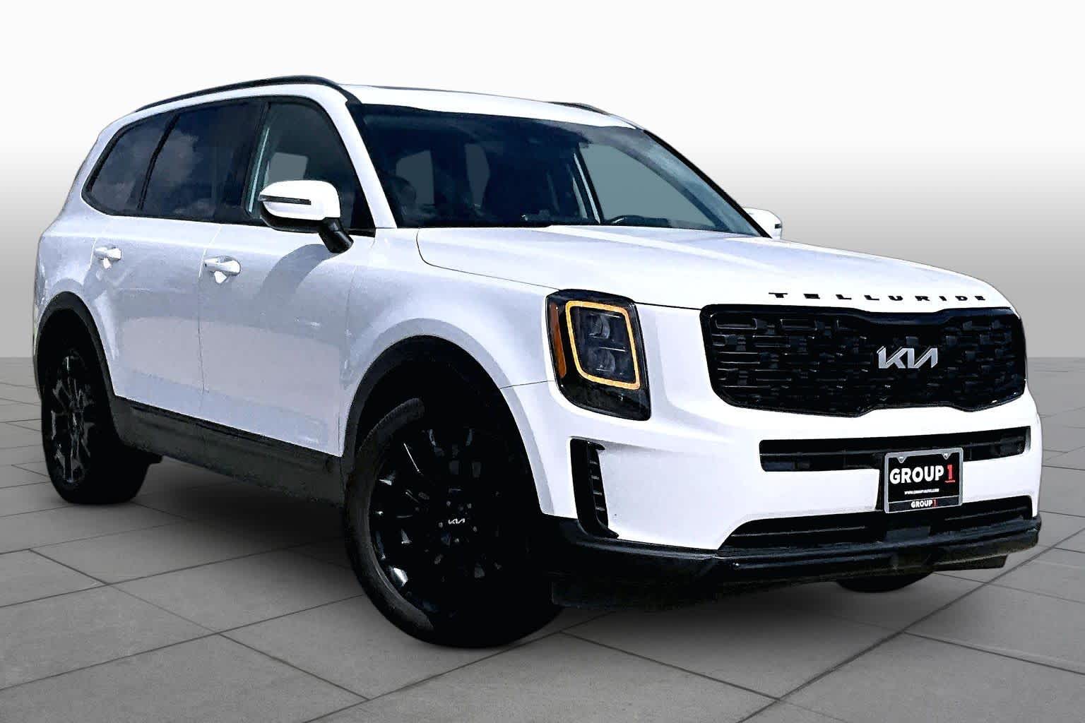 2022 Kia Telluride EX Glacial White Pearl at Westside Kia