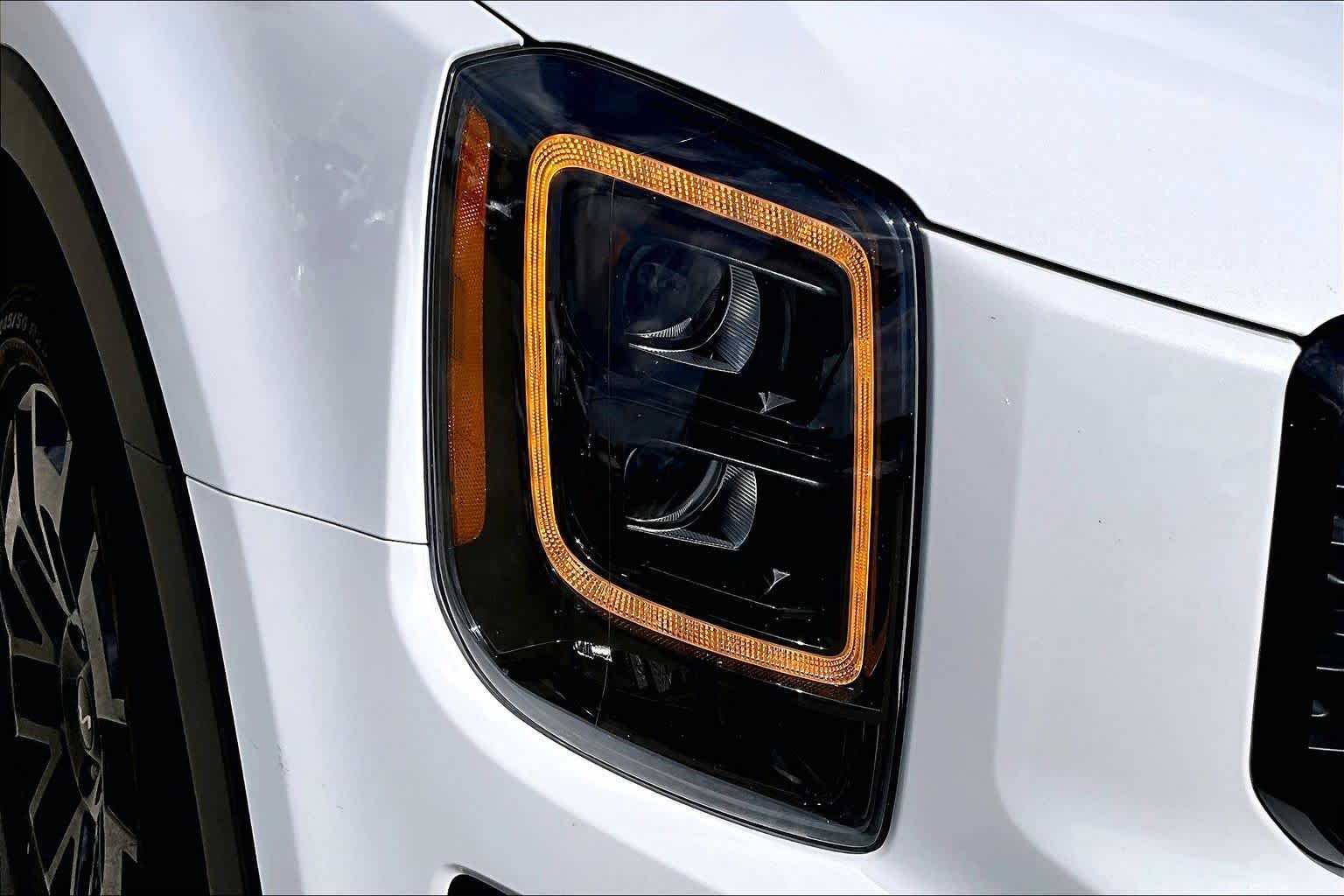 2022 Kia Telluride EX Glacial White Pearl at Westside Kia