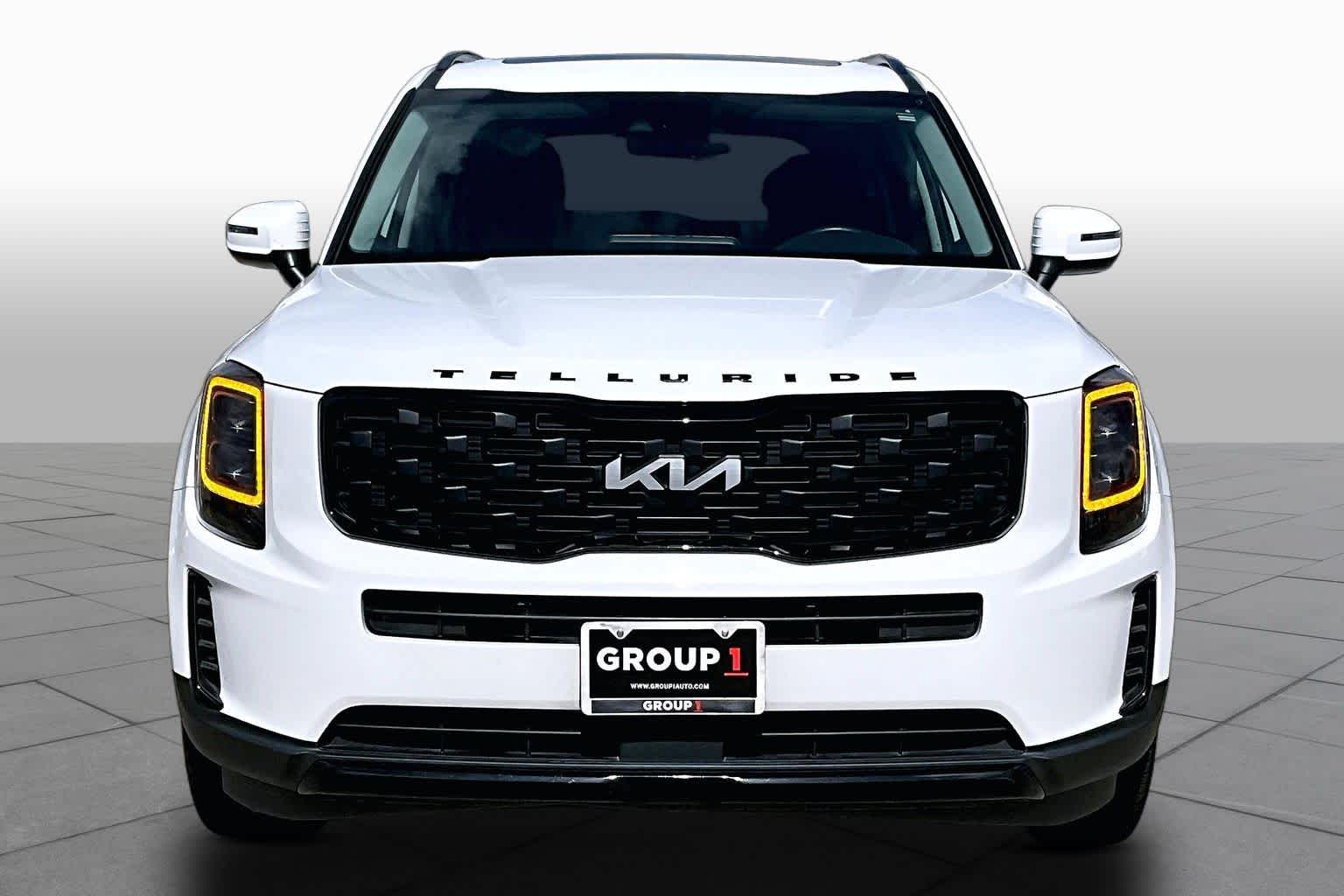 2022 Kia Telluride EX Glacial White Pearl at Westside Kia