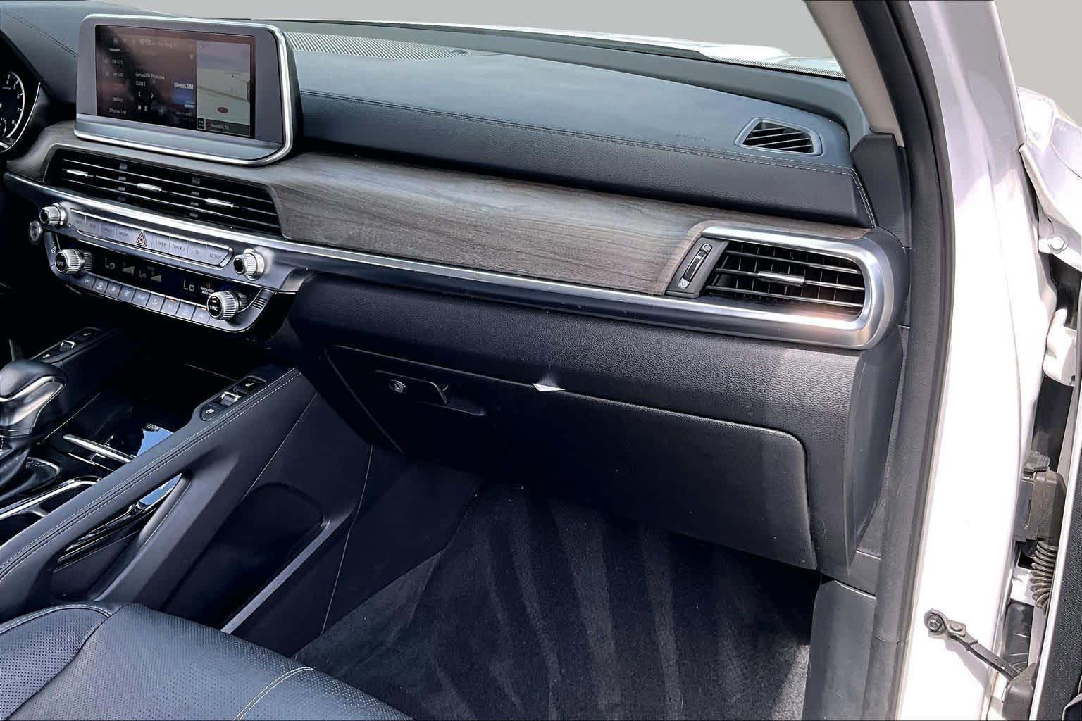 2022 Kia Telluride EX Glacial White Pearl at Westside Kia