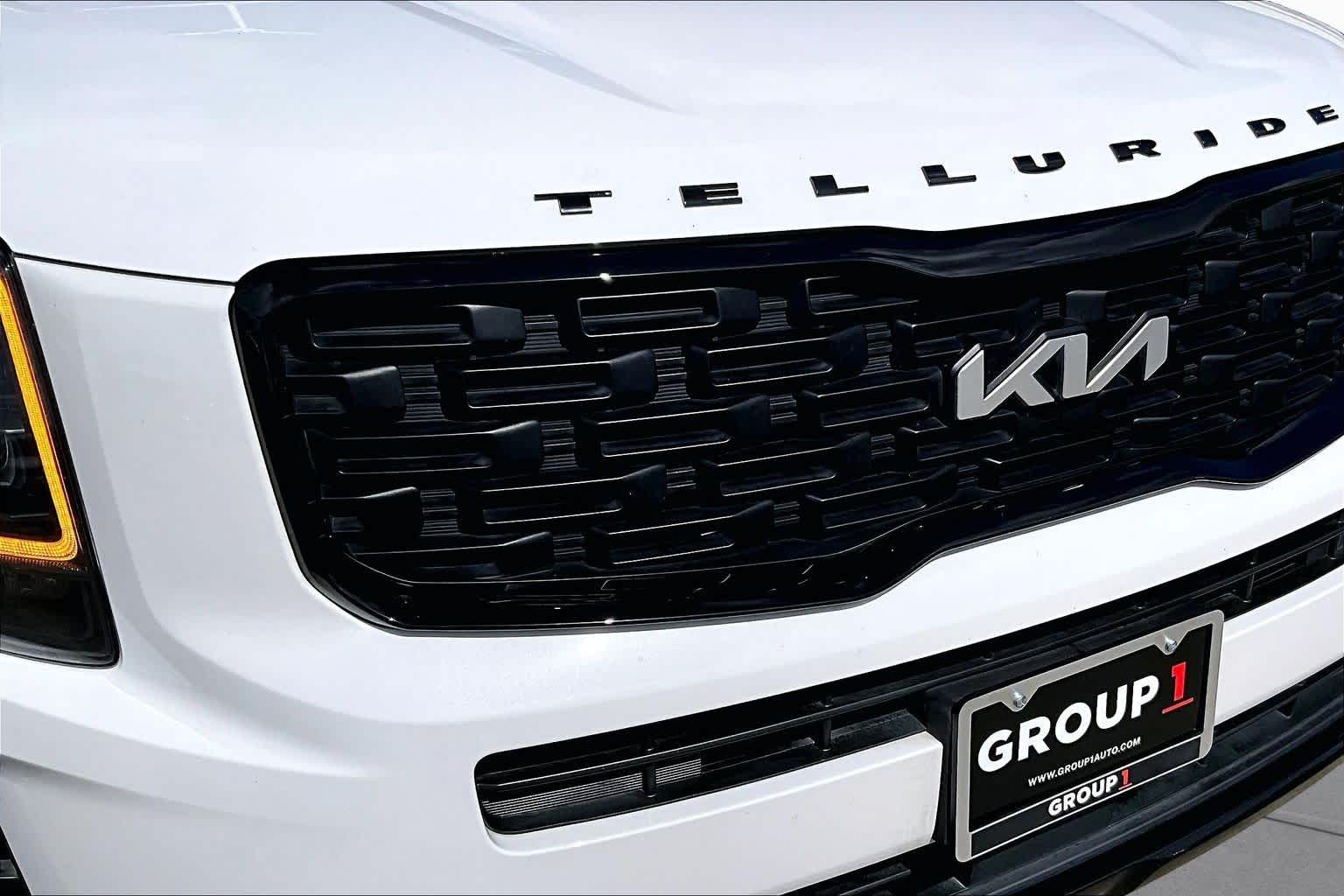 2022 Kia Telluride EX Glacial White Pearl at Westside Kia
