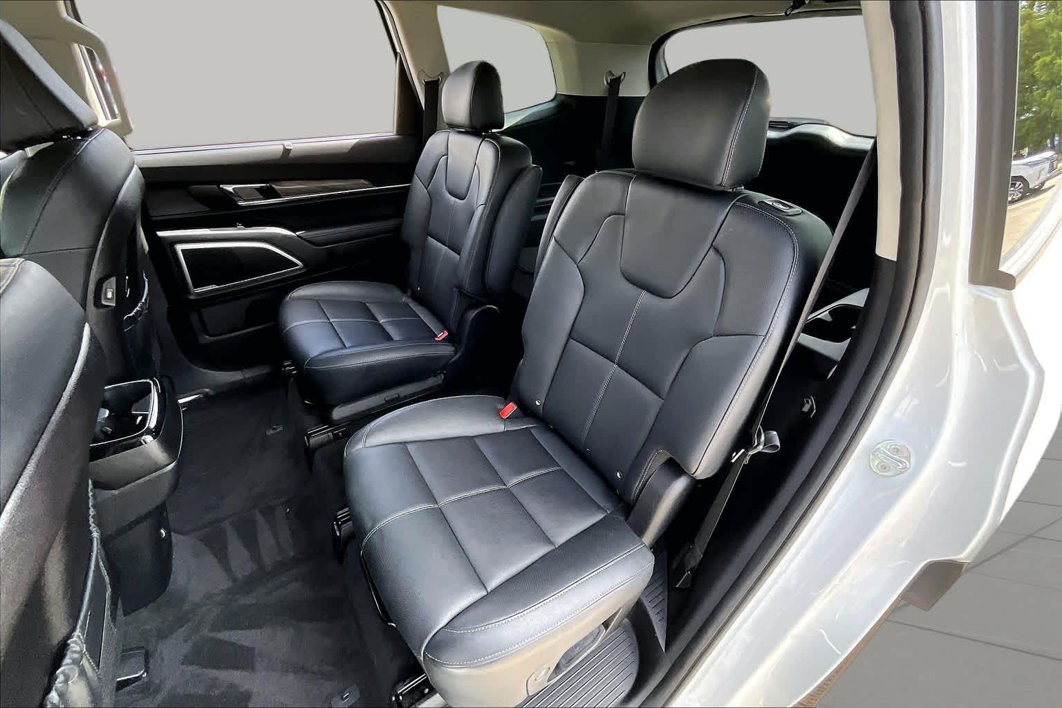 2022 Kia Telluride EX Glacial White Pearl at Westside Kia