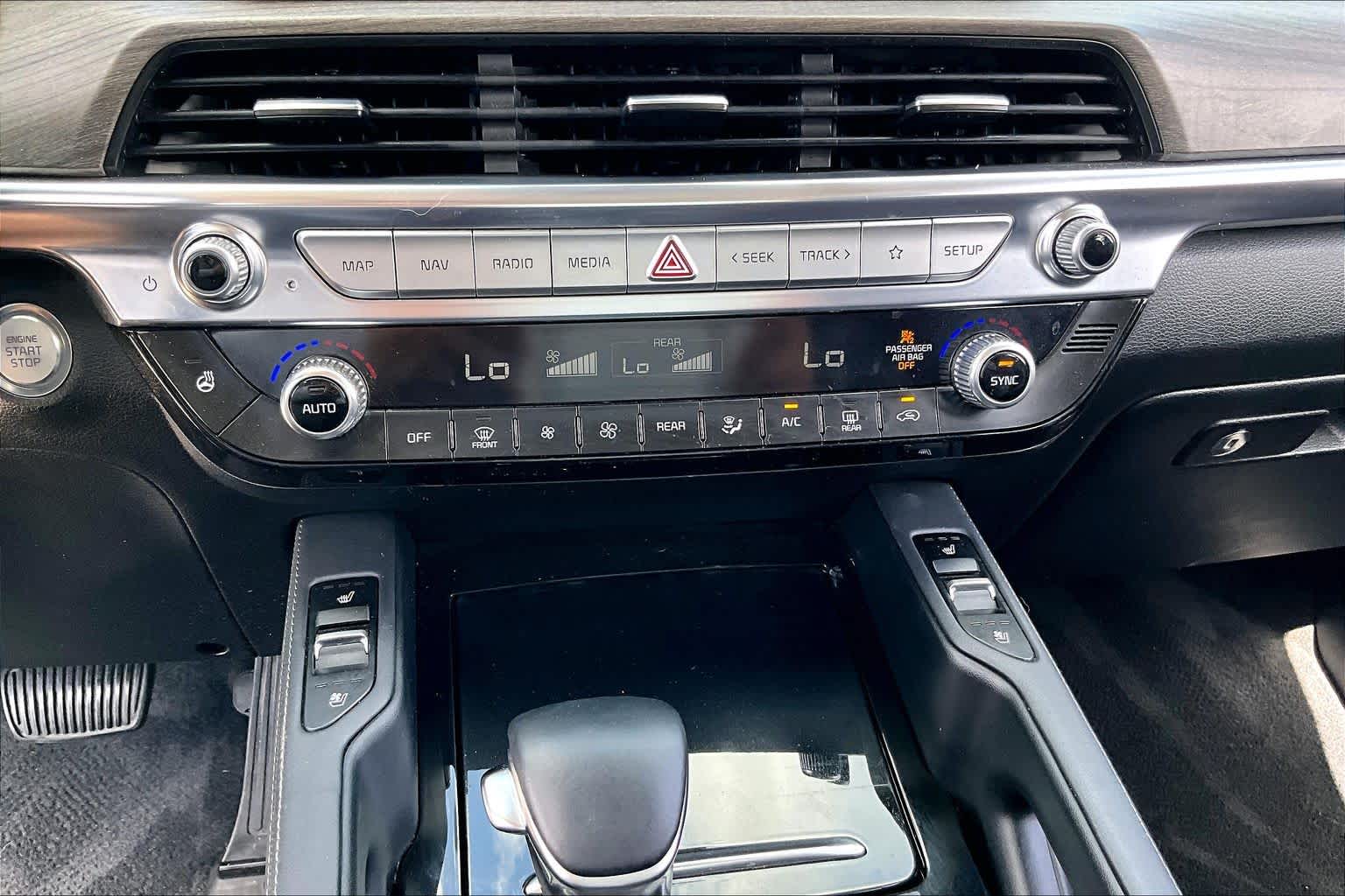 2022 Kia Telluride EX Glacial White Pearl at Westside Kia