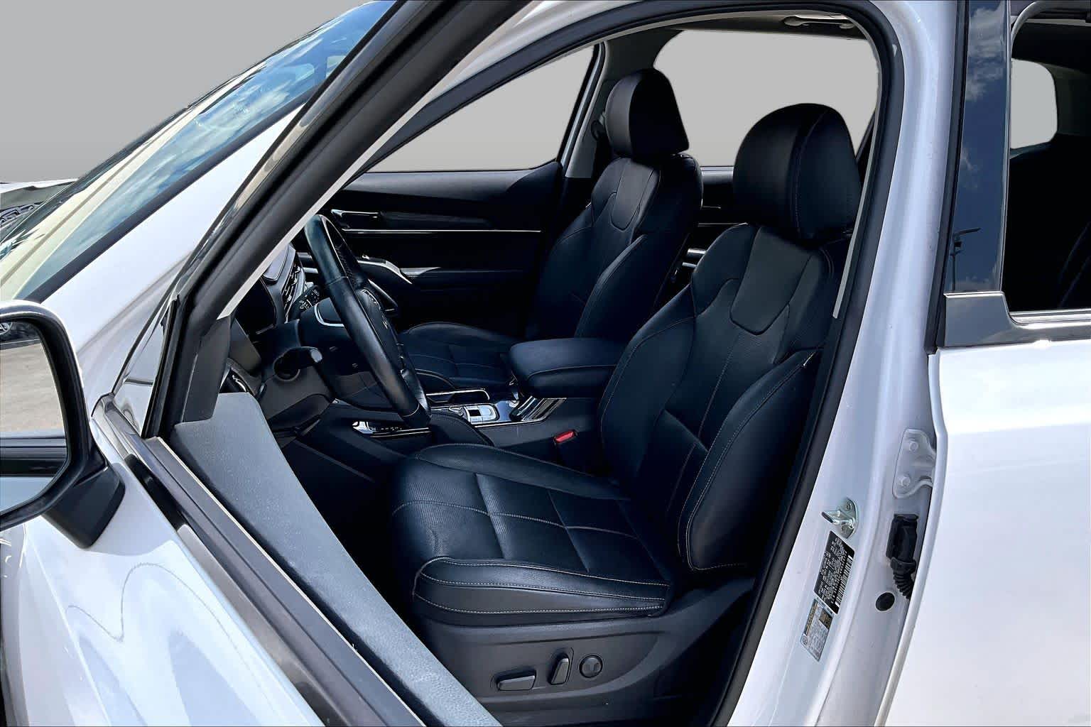 2022 Kia Telluride EX Glacial White Pearl at Westside Kia