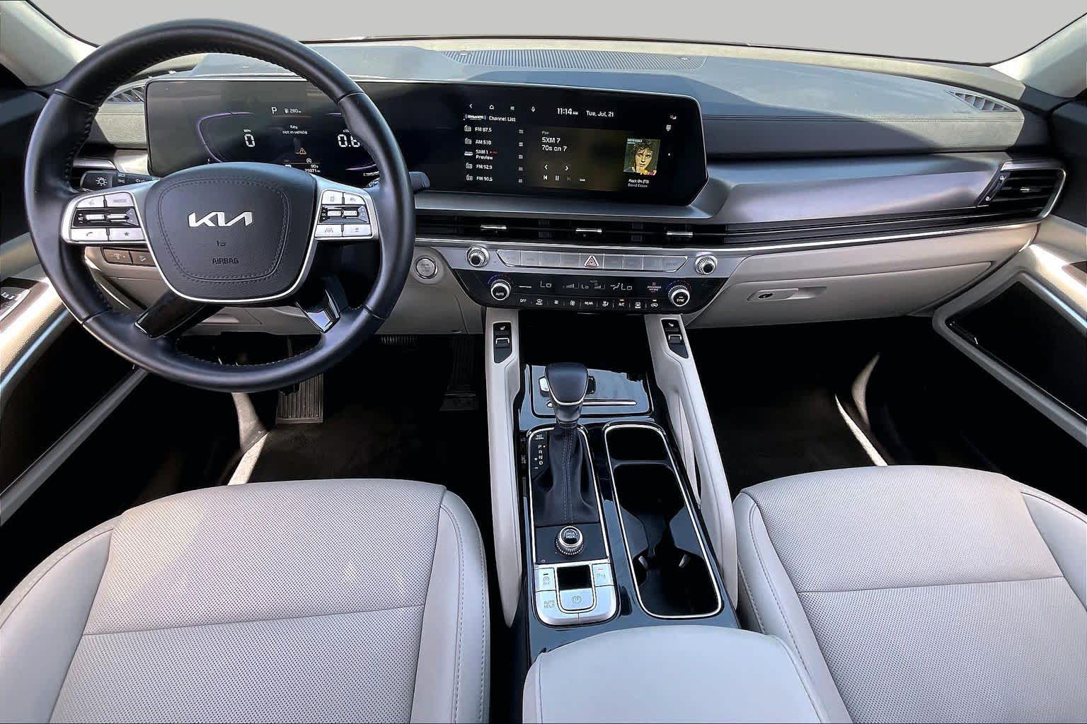 2025 Kia Telluride S Glacial White Pearl at Beck & Masten Kia