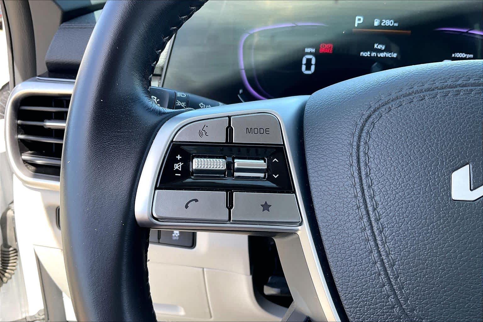 2025 Kia Telluride S Glacial White Pearl at Beck & Masten Kia