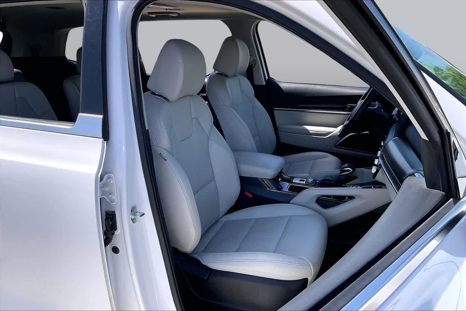 2025 Kia Telluride S Glacial White Pearl at Beck & Masten Kia