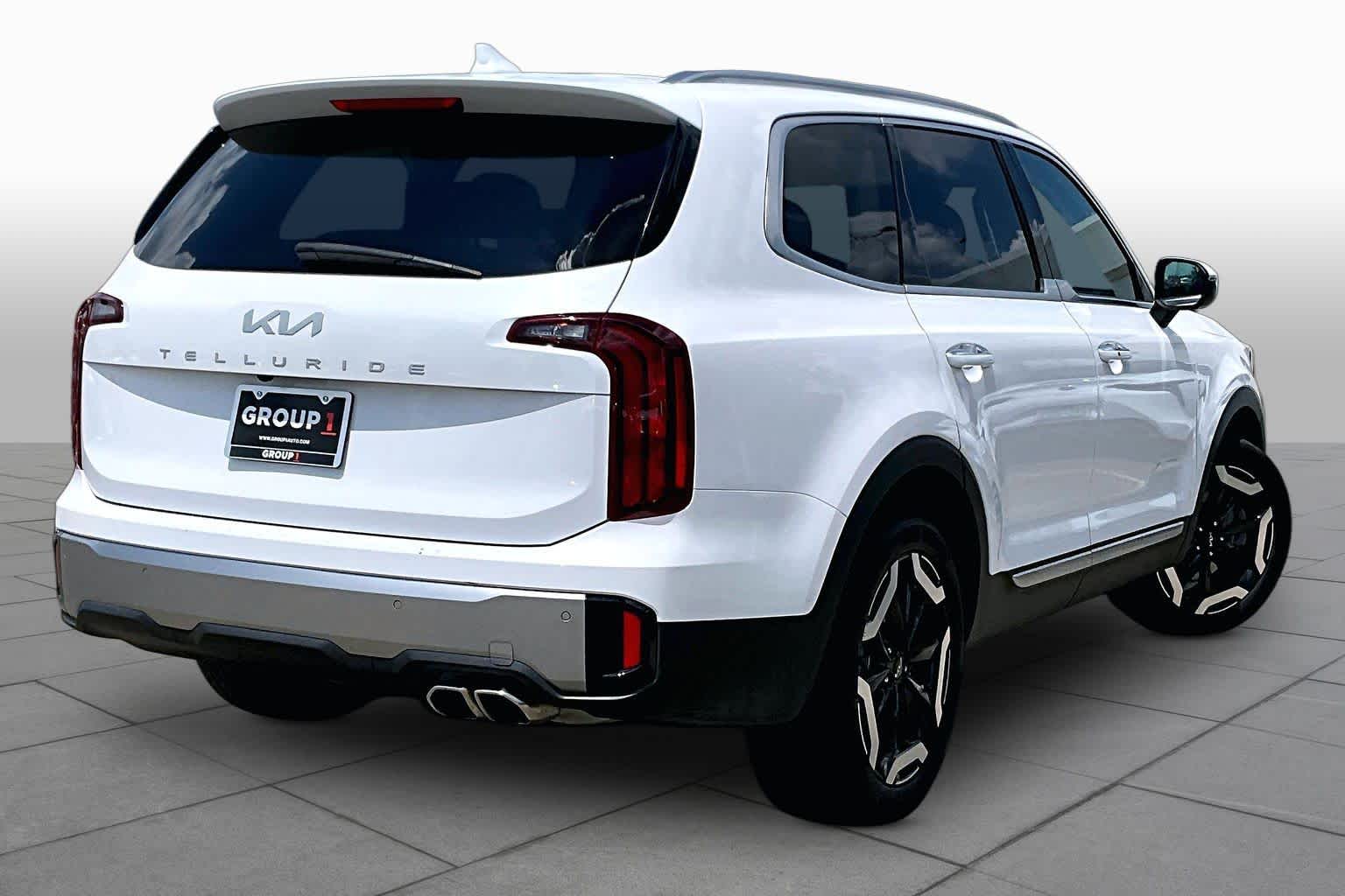 2025 Kia Telluride S Glacial White Pearl at Westside Kia