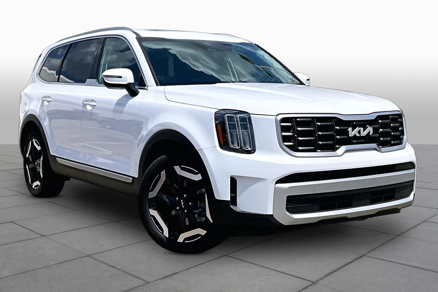 2025 Kia Telluride S Glacial White Pearl at Westside Kia