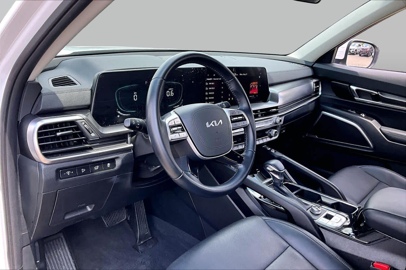 2025 Kia Telluride S Glacial White Pearl at Westside Kia