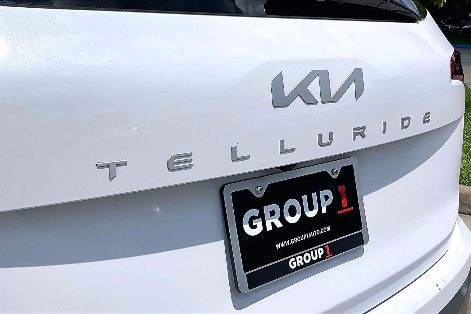 2025 Kia Telluride S Glacial White Pearl at Westside Kia