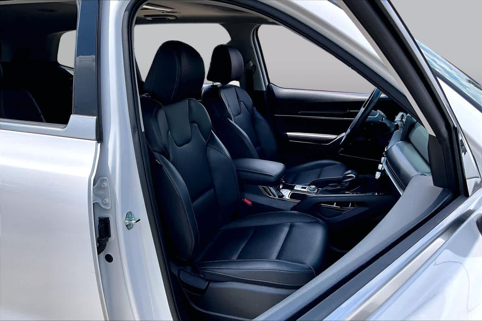 2025 Kia Telluride S Glacial White Pearl at Westside Kia
