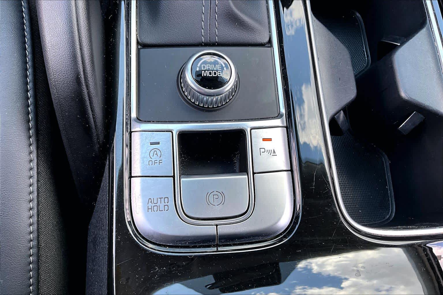 2025 Kia Telluride S Glacial White Pearl at Westside Kia