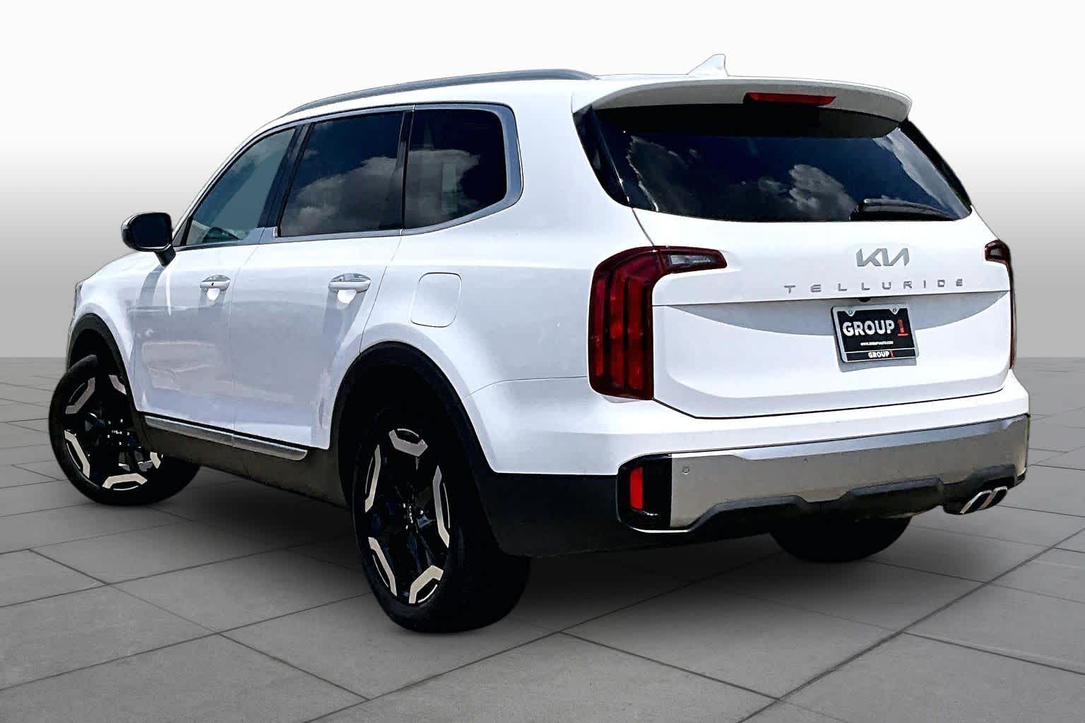 2025 Kia Telluride S Glacial White Pearl at Westside Kia