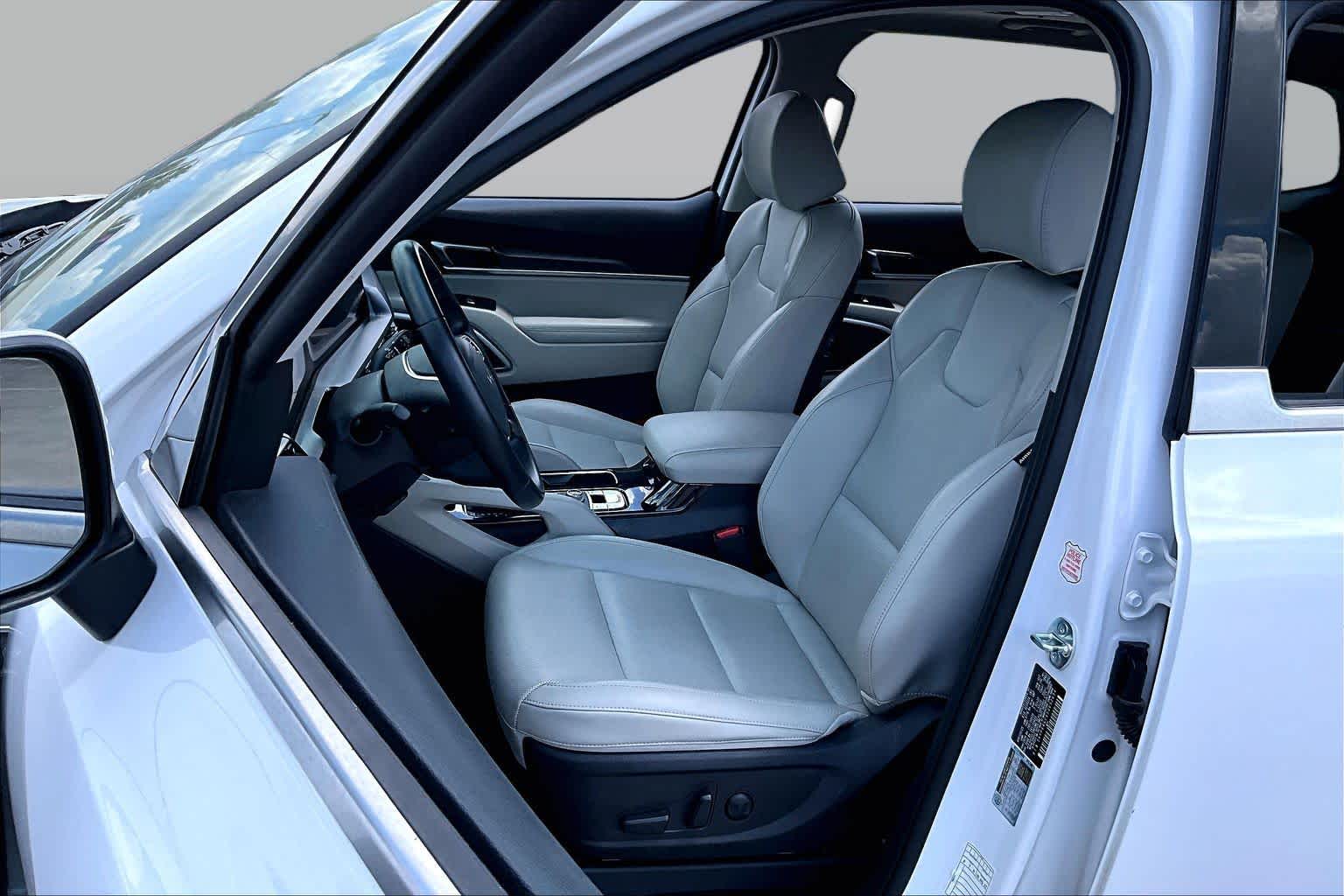 2025 Kia Telluride S Glacial White Pearl at Westside Kia